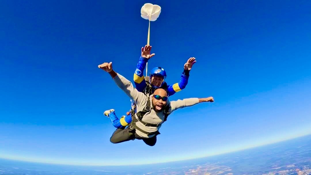 Skydiving action shot 8